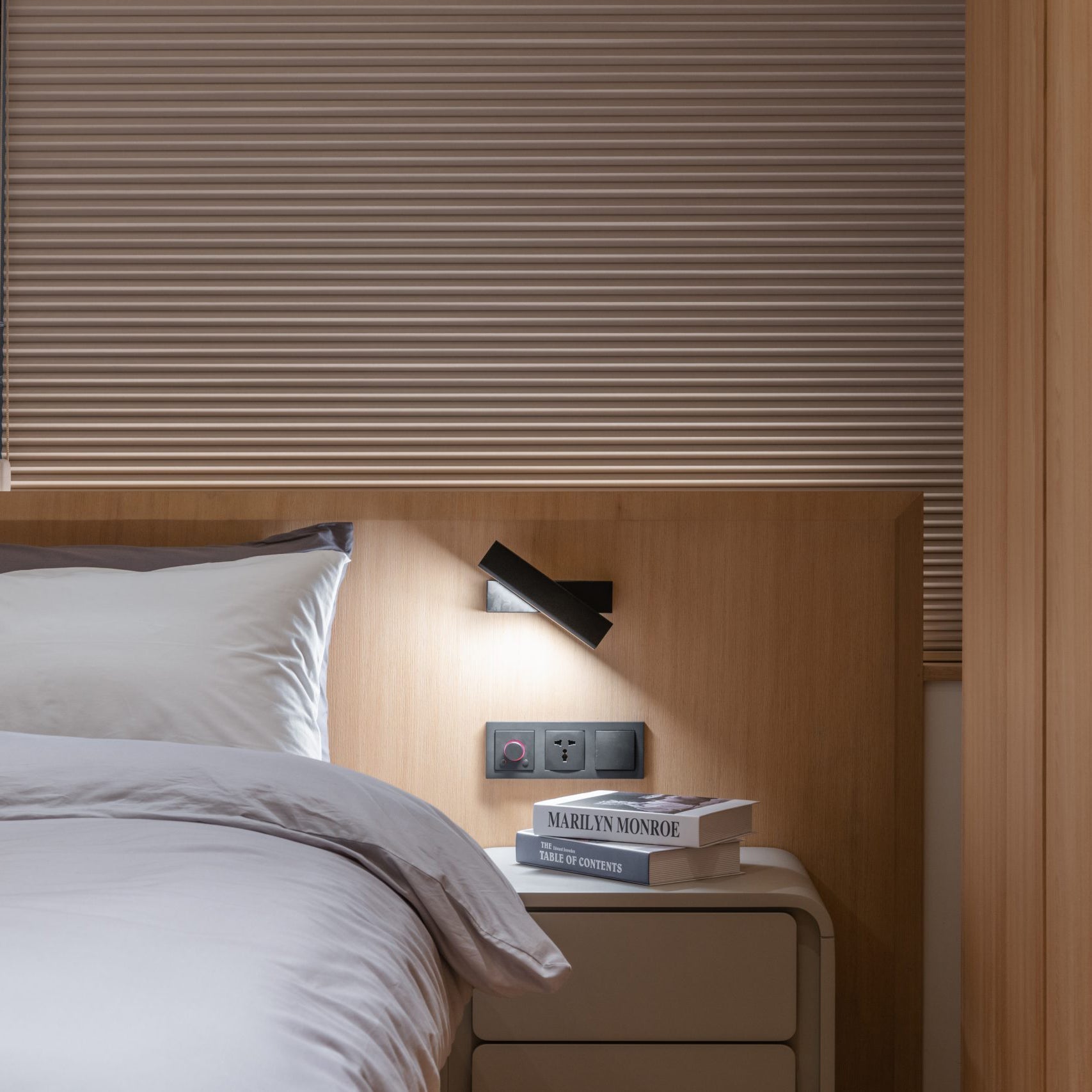 Olvynora Rotating Wood & Metal LED Wall Lamp - Minimalist Sconce - Image 13
